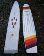 Still alive. Still life with 80's longboards. * Lověna Hurricane (nebo též Bora) & falešné Scirocco (80's). Čím víc poutek, tim víc jak Robby Naish. Čím víc pruhů, tim víc adidas. To se nedá vysvětlovat, to se musí zažít a osahat ... ve windsurfing muzeu ... v Přílepech...