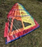 Gaastra mylar sail for Rainbow (~1985). * Tato plachta Gaastra pro Rainbow nebyla nikdy na vodě.