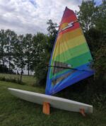 New Old Gear Test Report: Board: ~1977 Windsurfer copy Made in Chrudim (weight: 18kg before/25kg after the ride) Sail: 1983 Klepper/Gaastra Powerhead 6.5 Mast: F2 Heavy Duty red Wind: 5-10m/s Location: Rozkoš Duration: 4 hours Adrenaline: ✳✳ Happiness: ✳✳✳✳ / * Plovák, kopii Ten Cate po svém otci věnoval Lukáš Malý. Plachtu Gaastra Powerhead for Klepper po svém otci věnoval Marek Tesař. DĚKUJEME.