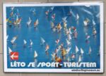 Probably the first Czech color windsurfing poster (*1977-1979). Picture for Sport turist travel agency ad was taken during popular regatta on Slapy dam. The very first Czech races with Le Mans like start… * Zřejmě nejstarší a nejhezčí barevný český windsurfový plakát. Reklama Sport turistu s fotografií Vojtěcha Písaříka z populárního závodu Slapský drsňák (asi 1977-1979). Čtyřhodinové závody se startem a lá LE MANS, organizoval Petr Cerha pod hlavičkou TJ Ekonom. Uskutečnilo se 10 ročníků.