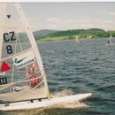 ...  na olympijském prkně Lechner, na Lipně rok 1992, kde se konala 2. HB regata ... za účasti Pete Cabrinhy z Havaje a Nathalie LeLievre.